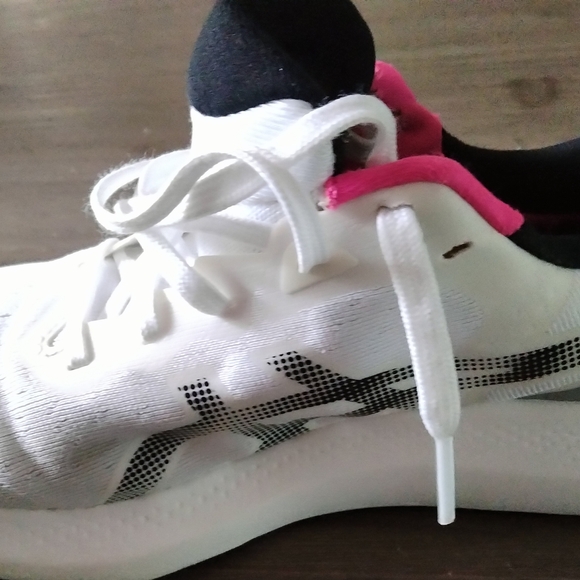 ASICS Women's White and Pink Running Shoes - Picture 2 of 8